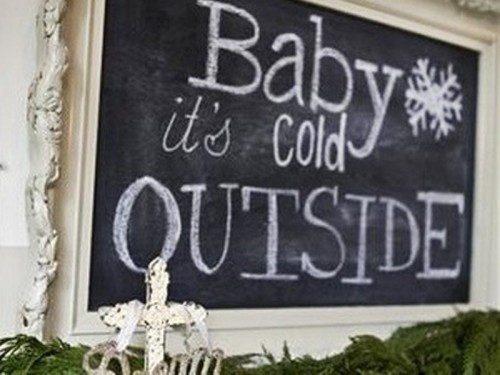 cozy-winter-mantle-decor-ideas-18-500x375